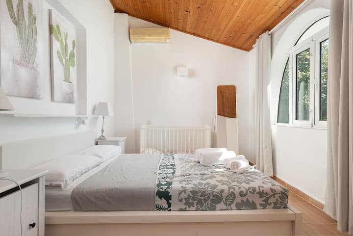 Dormitorio 3 - Cama matrimonial, cuna