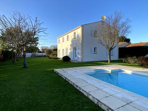 Renovated Charentaise villa