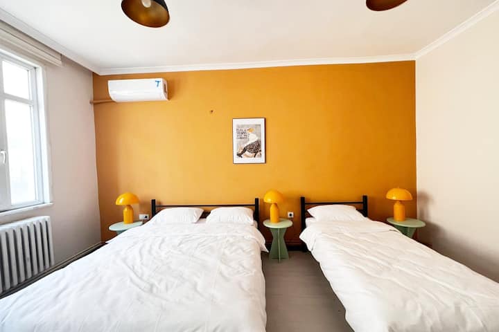 Თქვენი პირადი საკურთხეველი უსაზღვრო ლურჯი ჰორიზონტებით