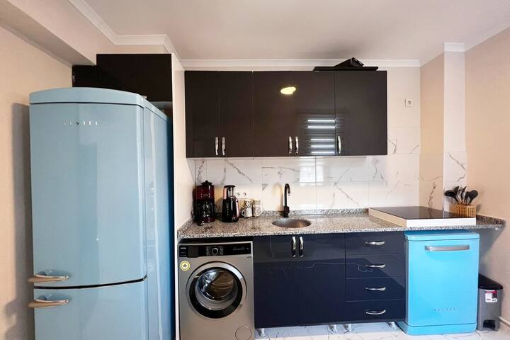 Big Group Retreat • 12BR • Karaköy Sea View Home gallery image 5