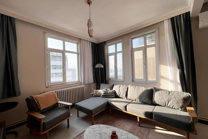 Თქვენი პირადი განმარტოება ზღვის პანორამული ხედებით