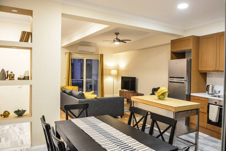 The Parthenon Terrace ReNoVaTeD with a view ! gallery image 2