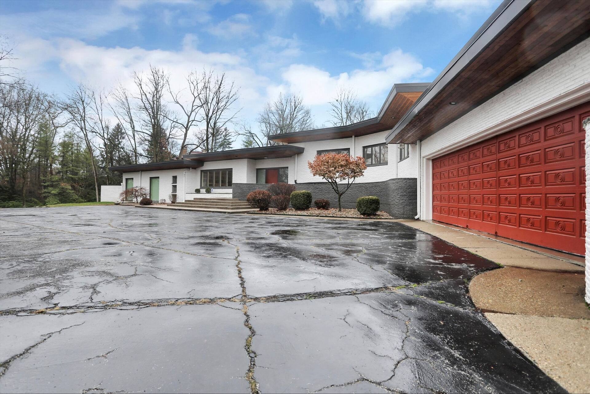 MidCentury Modern Mansion