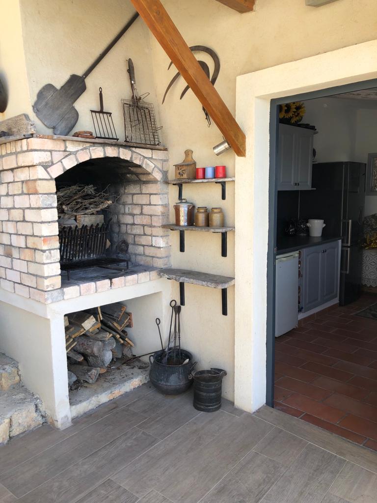 Successful Airbnb property: Pool suite with panoramic view in Èze