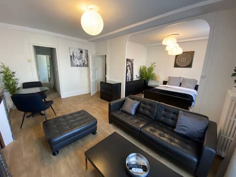 Propriété Airbnb réussie: Ground-floor apartment near the media library à Montargis