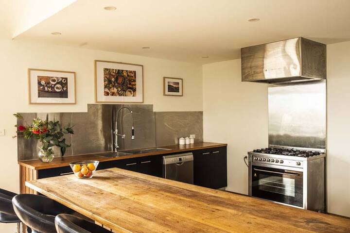 Teralina Beach House gallery image 2