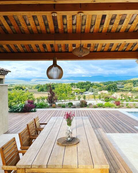 Charming Luberon-Provence villa with stunning view