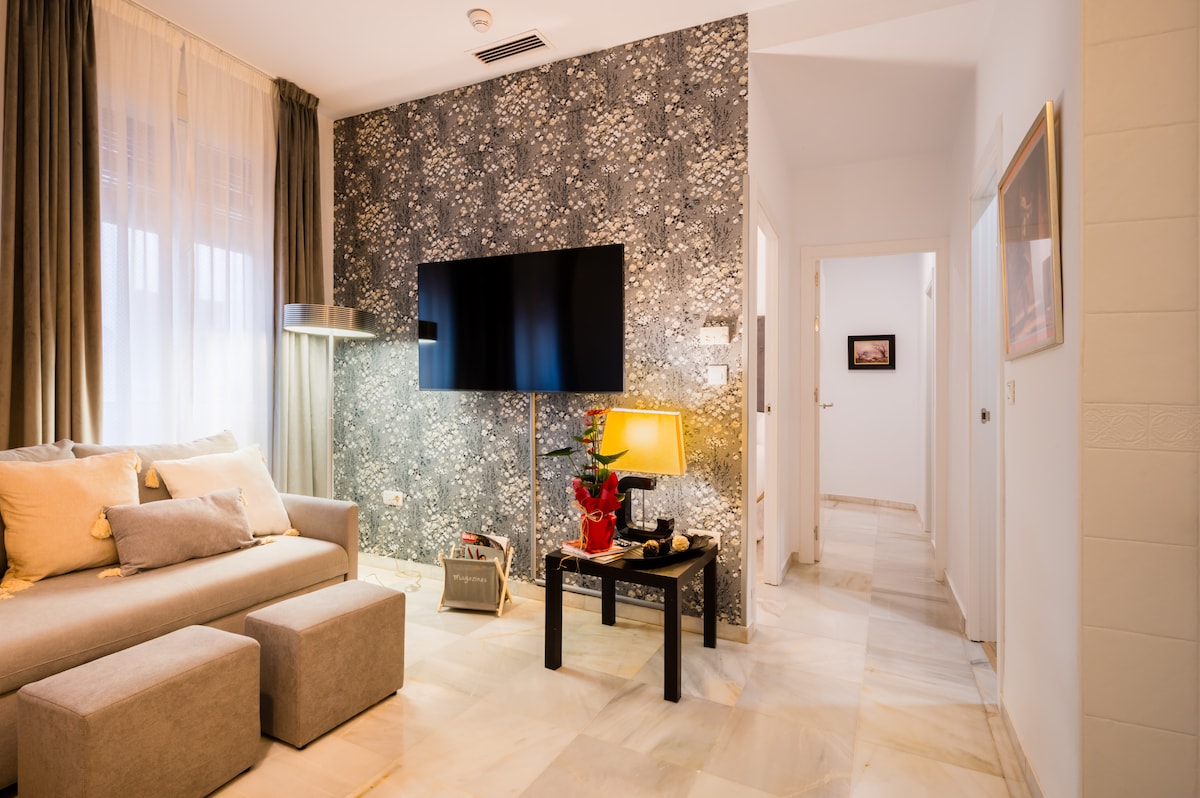 Anuncio de Airbnb popular: Cruz de San Andres Apartments en Sevilla