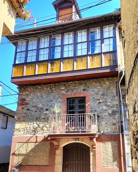 The Casa de Pueblo Gallery VUT-LE-703