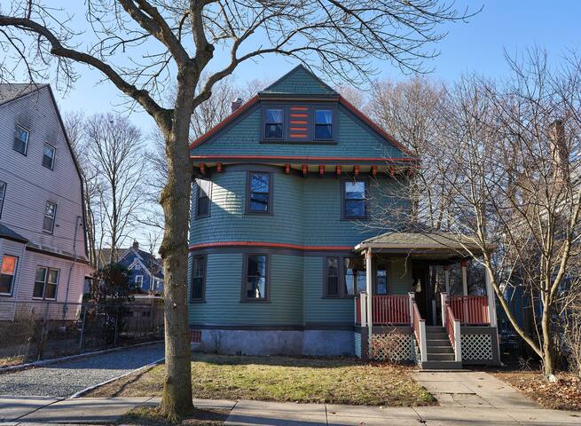 Gorgeous Victorian House in JP gallery image 2
