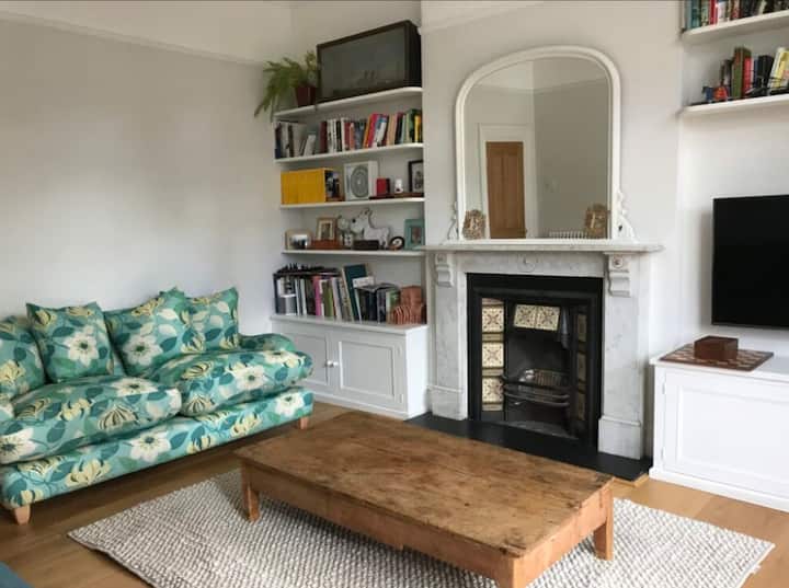 Family Home On St Andrew’s Park - Brístol
