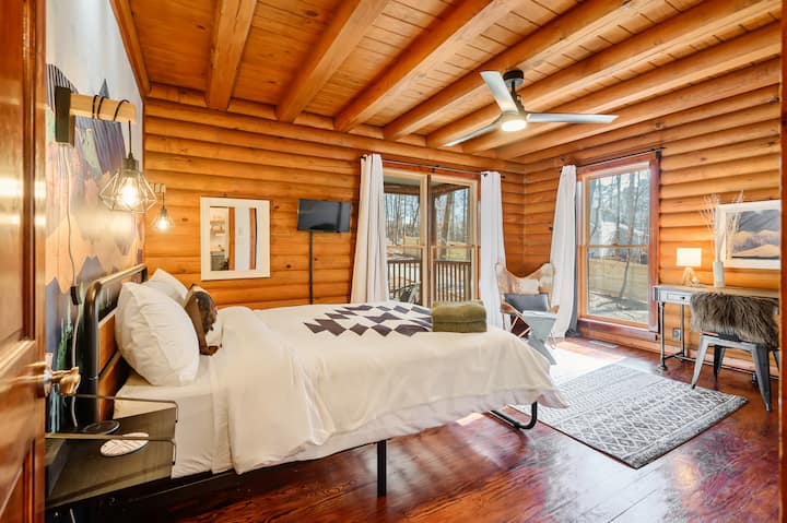 Large master bedroom with office