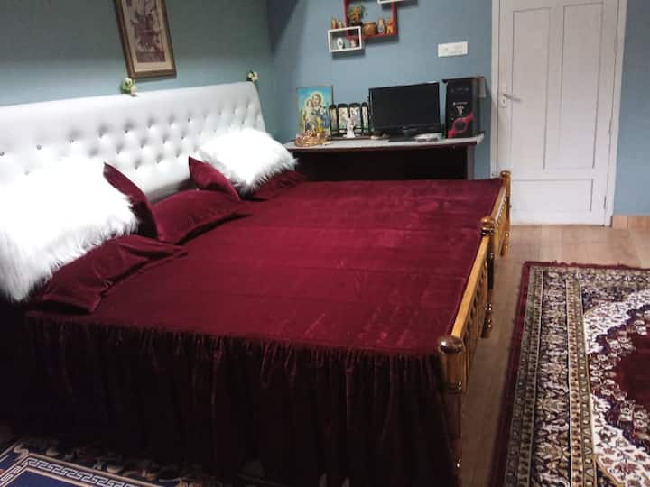 Glavna spavaća soba s klima-uređajem