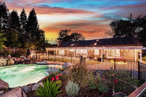 Sunset House - Pool, Hot Tub, Game Room & Fire Pit