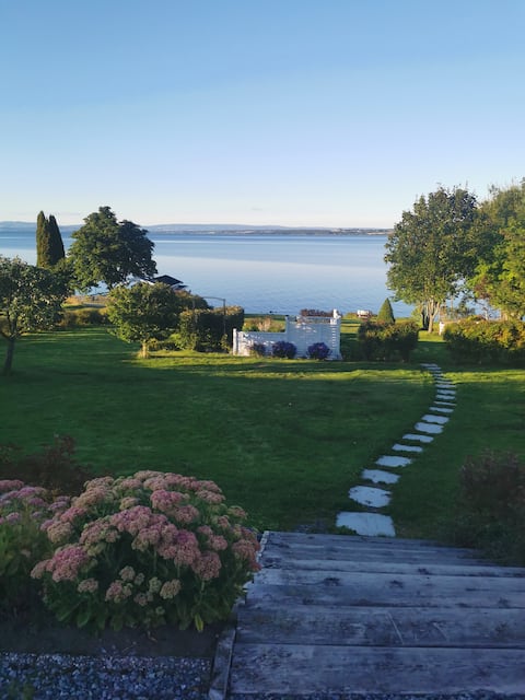Paradise by the banks of Mjøsa