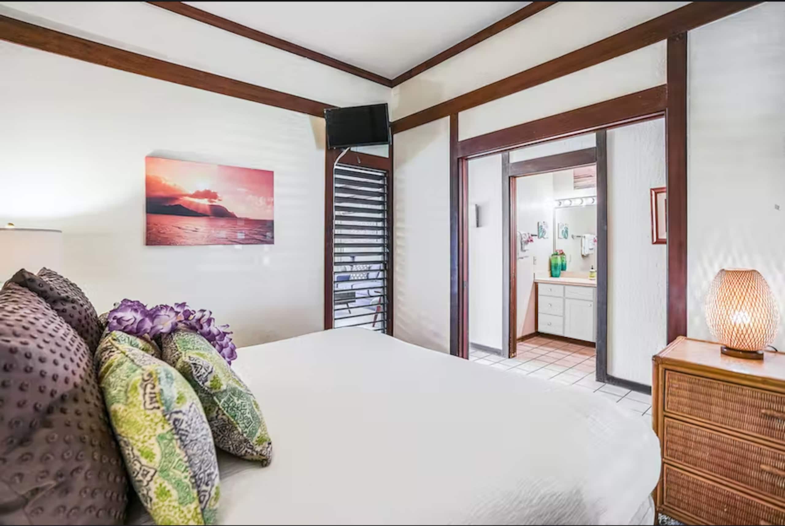 75 Yards to Poipu Beach, A/C, Pool, Beach Gear - Photo 14