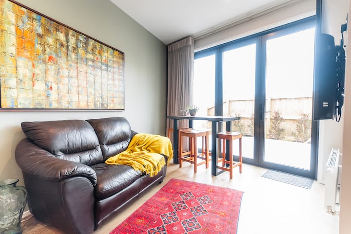 3Waters of Aotea - Modern 2 B/Room unit with views