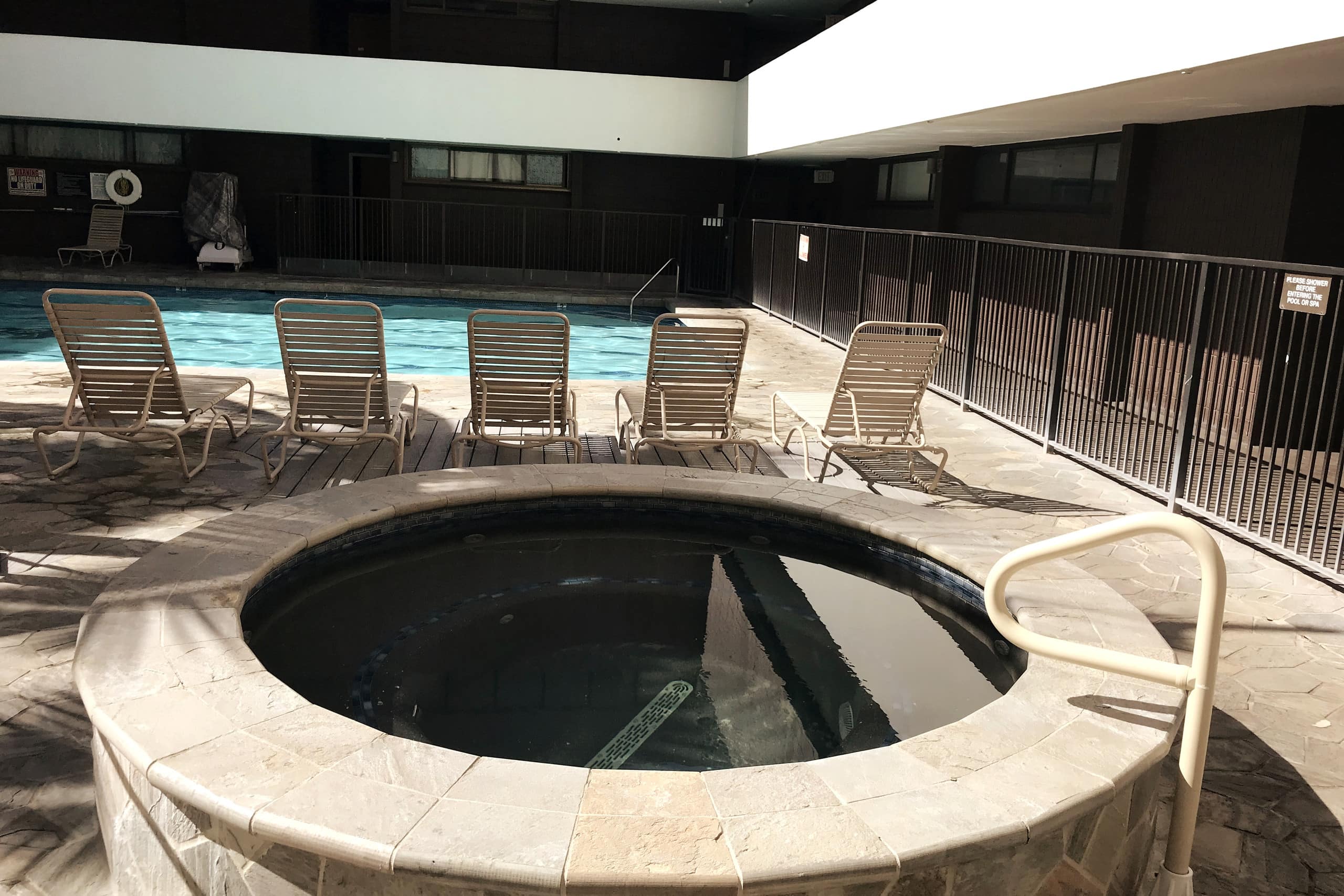 Condo in Honolulu · ★4.92 · 1 bedroom · 4 beds · 1 private bath - Image 16