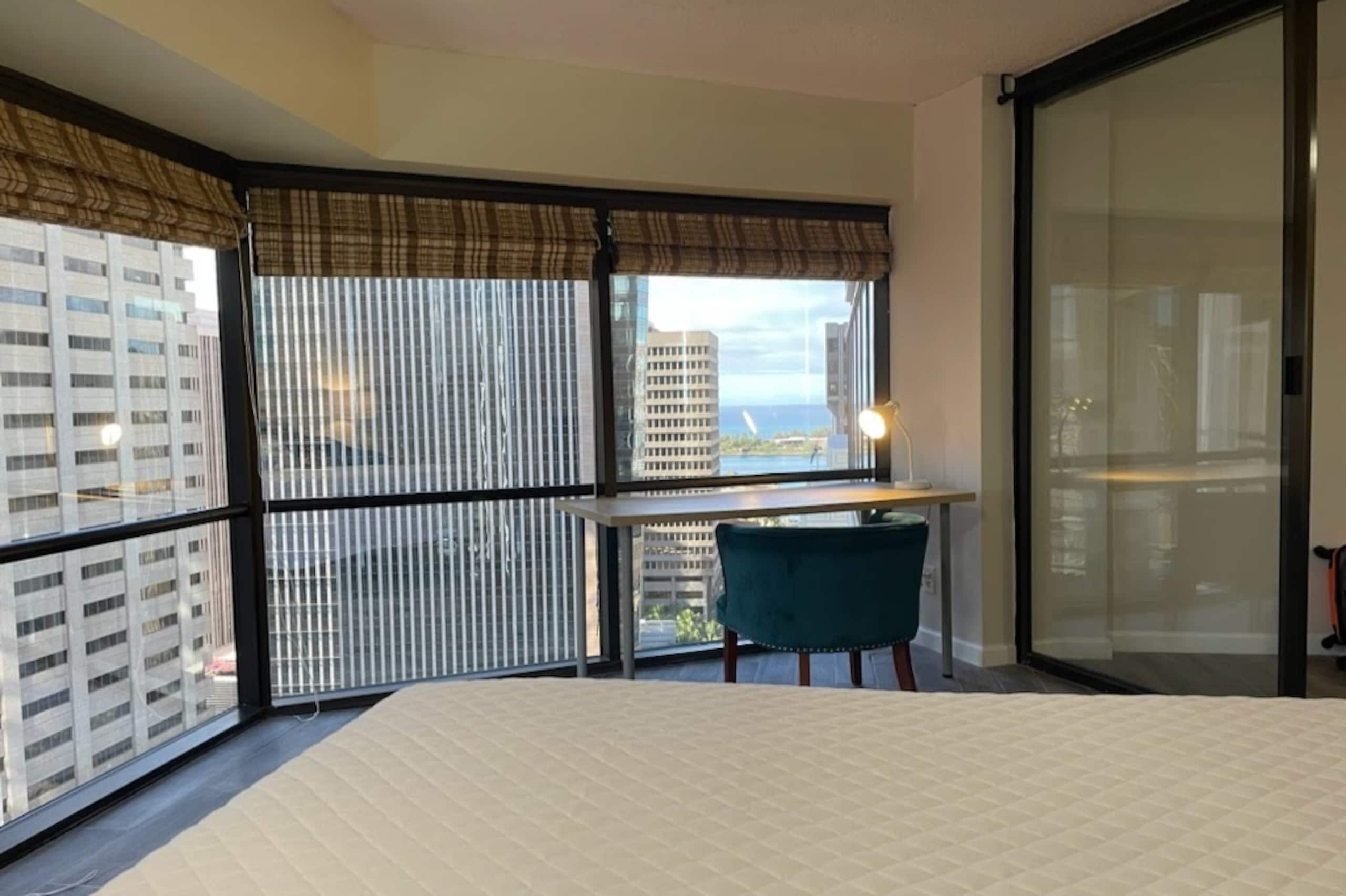 Condo in Honolulu · ★4.92 · 1 bedroom · 4 beds · 1 private bath - Image 8