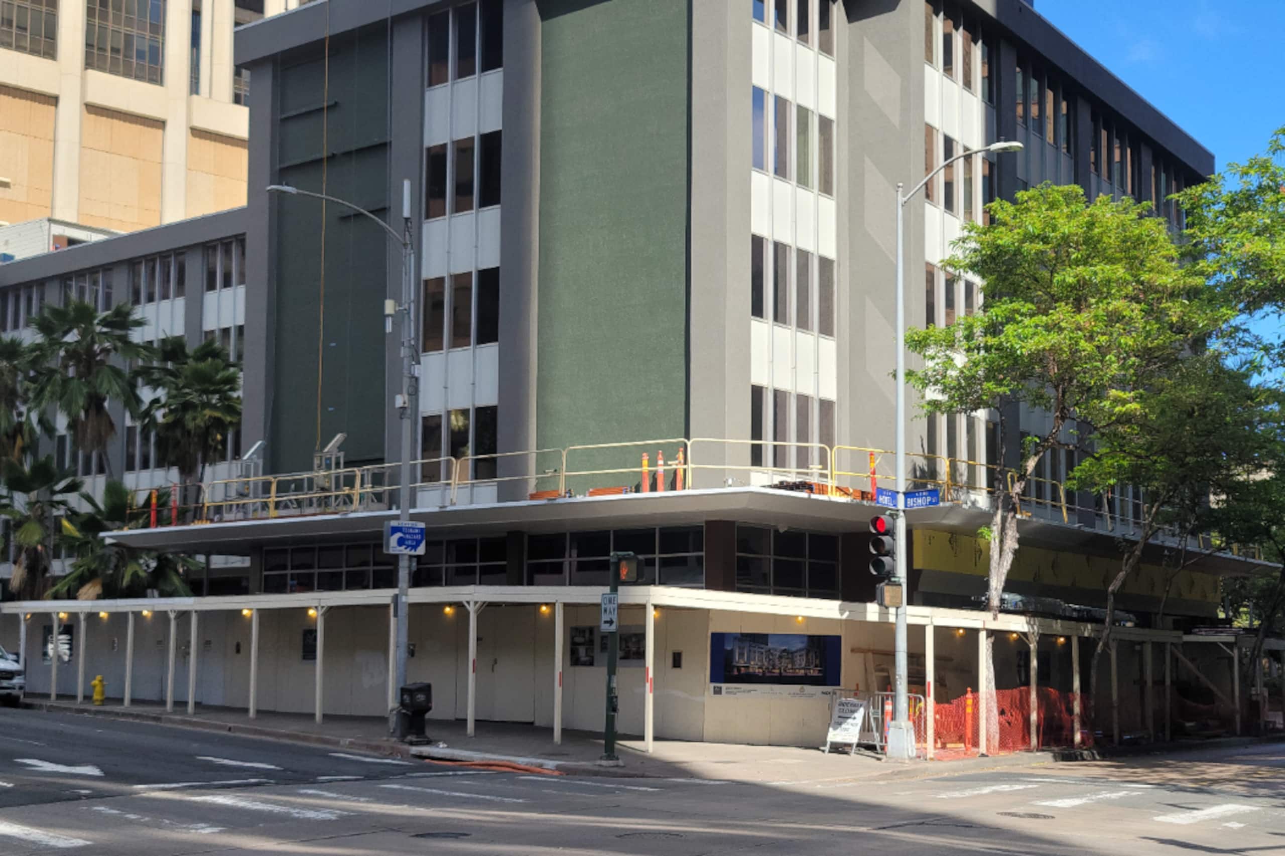 Condo in Honolulu · ★4.92 · 1 bedroom · 4 beds · 1 private bath - Image 12