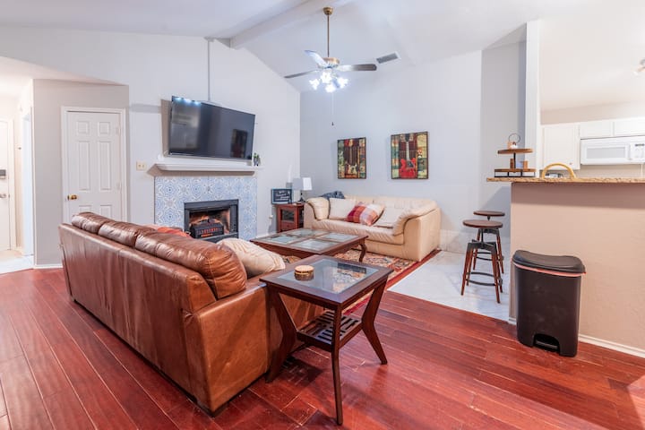 Cozy Getaway - Irving, TX