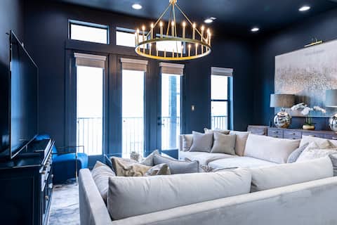 Top Airbnb: EaDo Casa Azul in Downtown