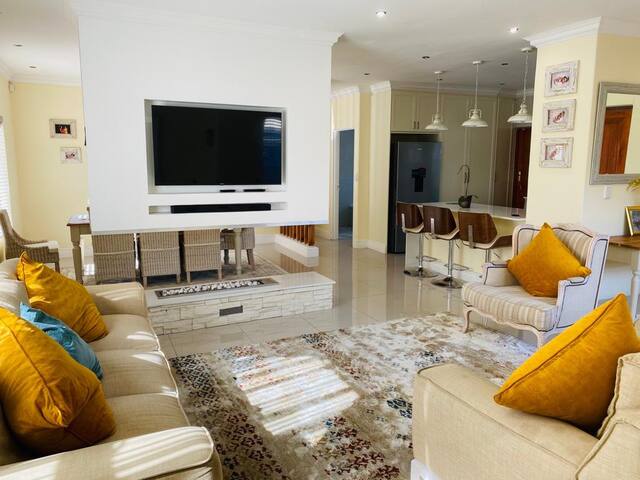 Lovely and Peaceful 3 bedroom – BACK UP POWER