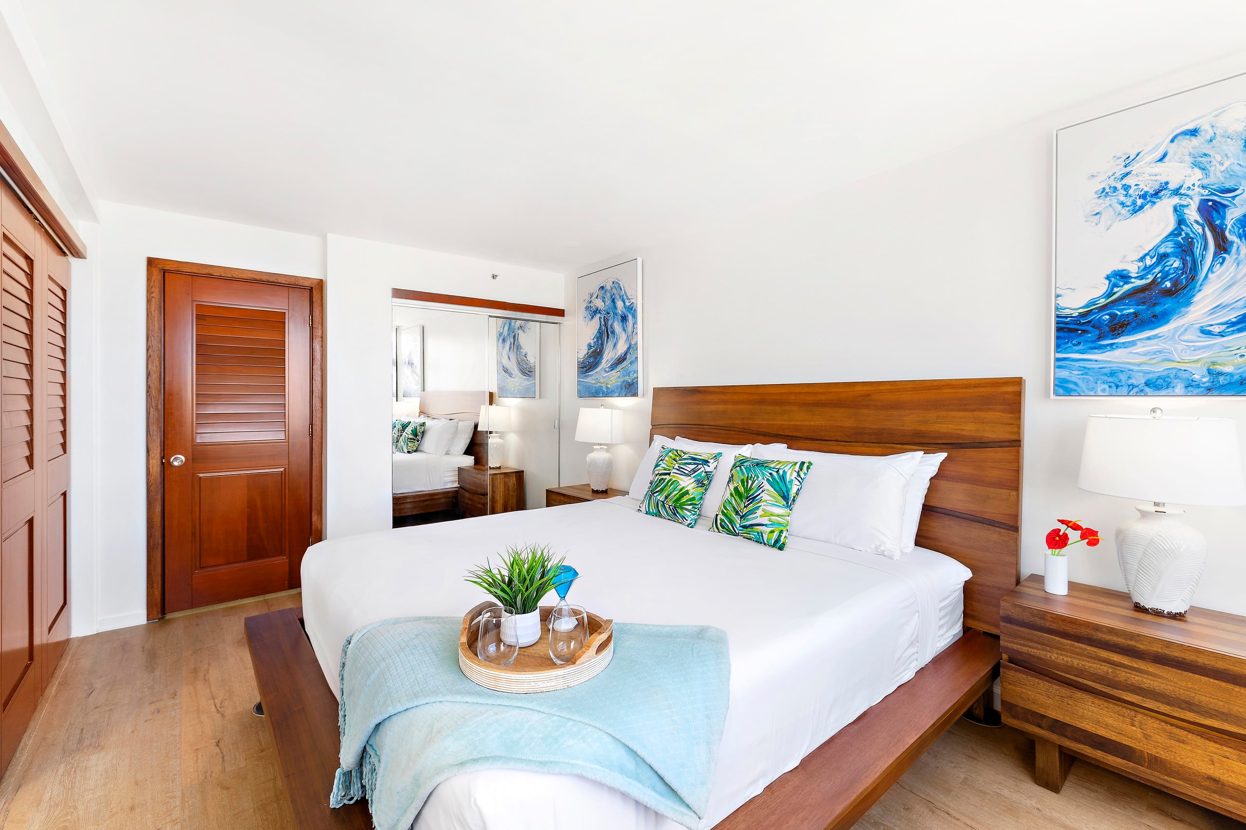 Condo in Honolulu · ★4.81 · 1 bedroom · 2 beds · 1 private bath - Image 18