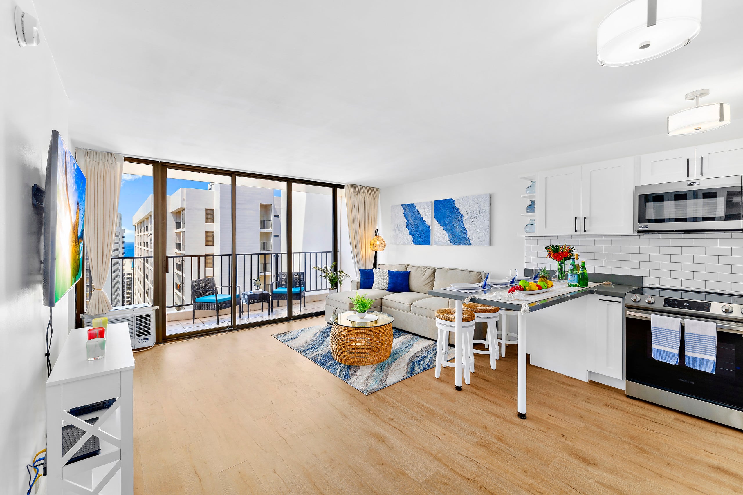 Condo in Honolulu · ★4.81 · 1 bedroom · 2 beds · 1 private bath - Image 15