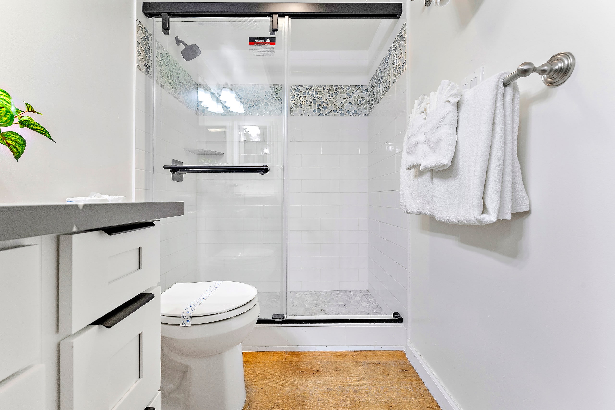 Condo in Honolulu · ★4.81 · 1 bedroom · 2 beds · 1 private bath - Image 21