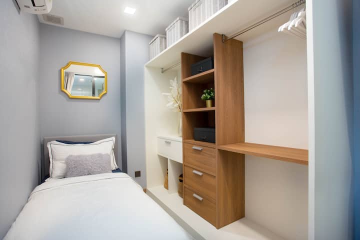 Our second bedroom (single bed)