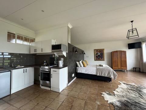 Dewdrop Farm Stay Unit 1
