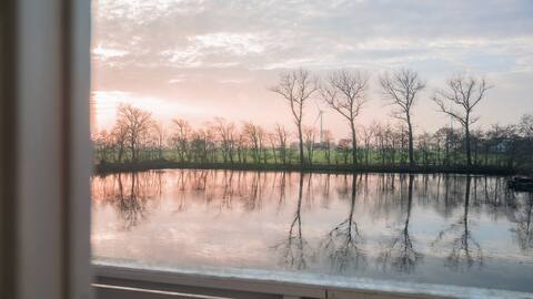 Unique views of the lake and dyke