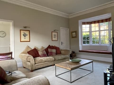 Top Airbnb: Little MeadowCourt in Rushcliffe