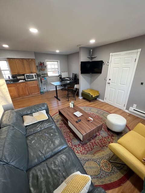 Sunny Centrally Located House