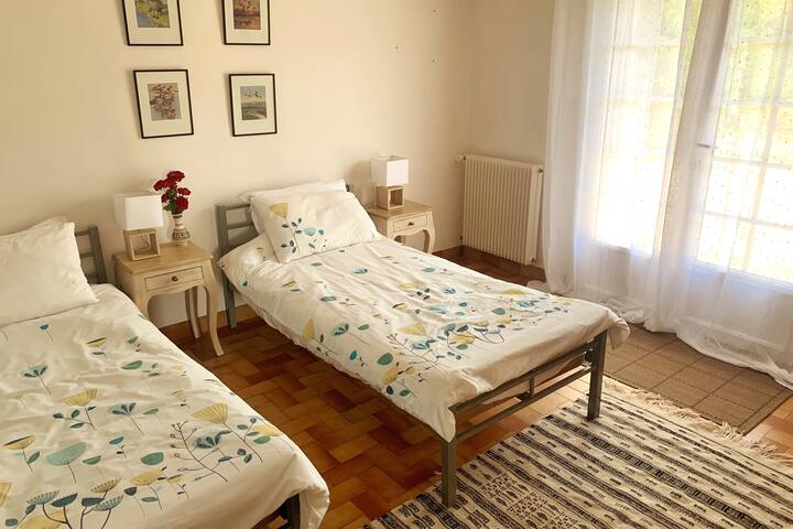 Chambre 4 avec accès aux jardins de l'est