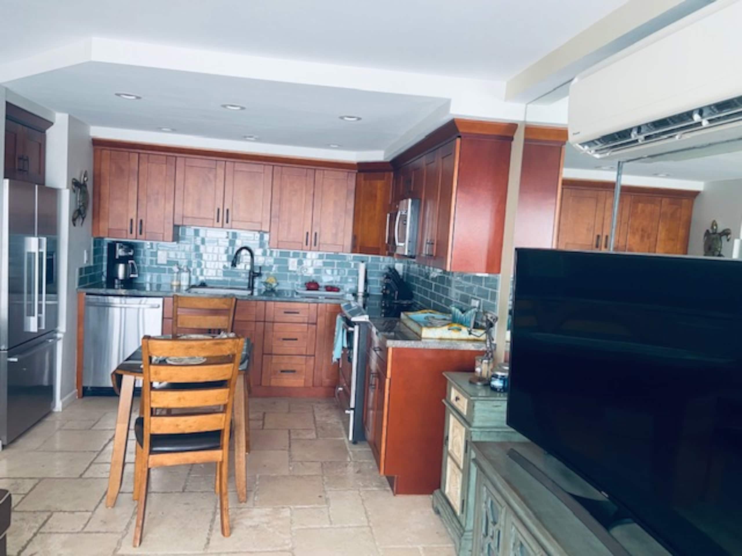 Beautiful Lahaina Roads Condo - Image 3