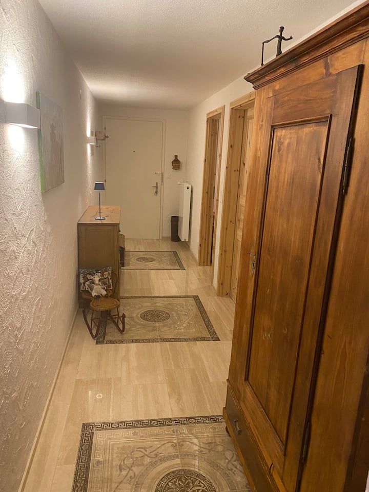 Erdgeschosswohnung Sitzplatz, Garten, Nichtraucher - Saanen