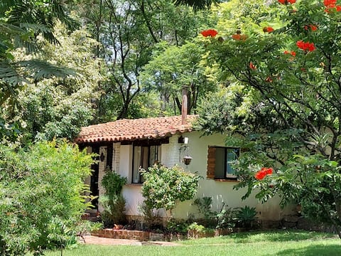 OAXACA COUNTRY COTTAGE- POOL- WIFI - PETS - ESTATE