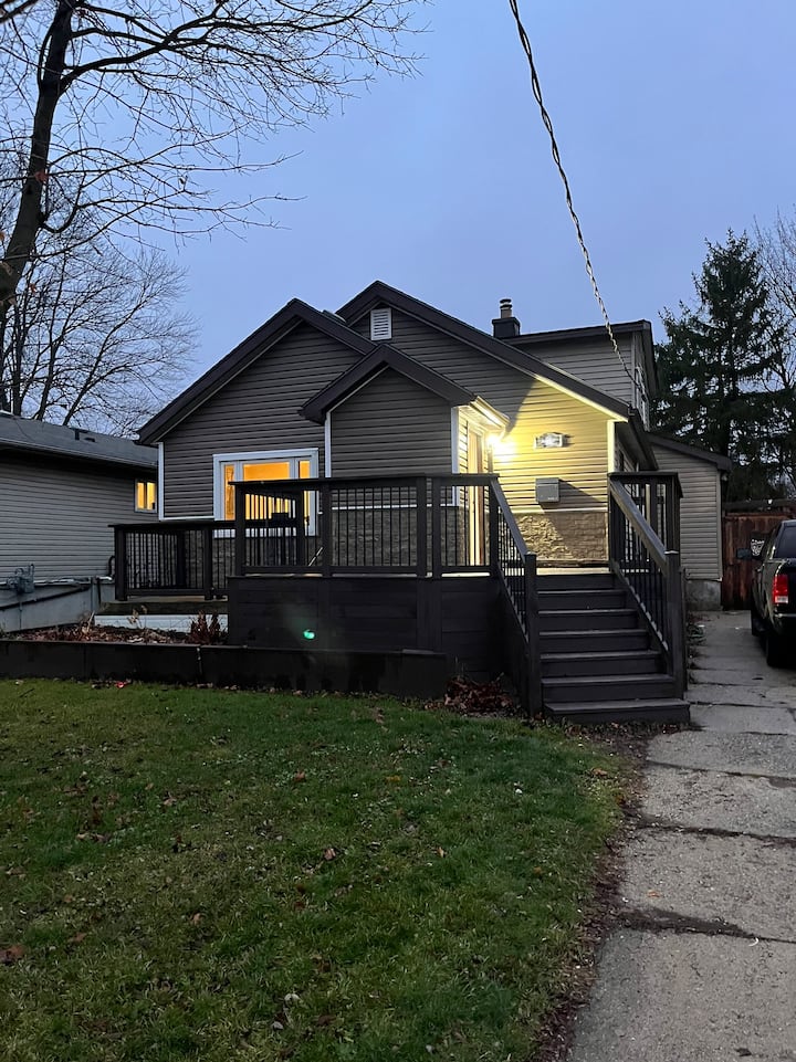 A cozy room in a cozy home (1) Houses for Rent in London, Ontario
