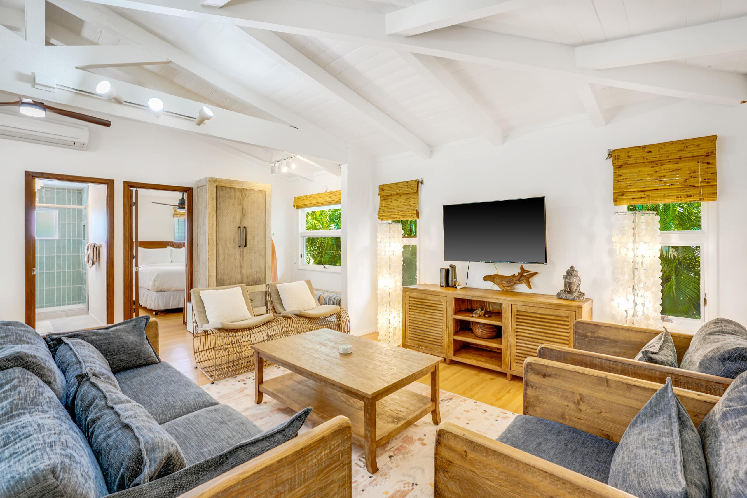 Home in Hanalei · ★4.87 · 5 bedrooms · 6 beds · 2 private baths - Image 6