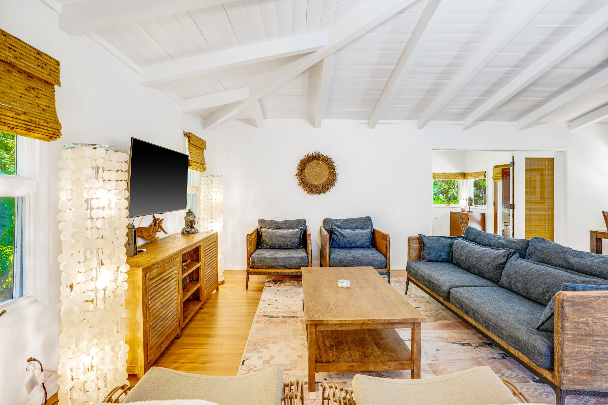 Home in Hanalei · ★4.87 · 5 bedrooms · 6 beds · 2 private baths - Image 9