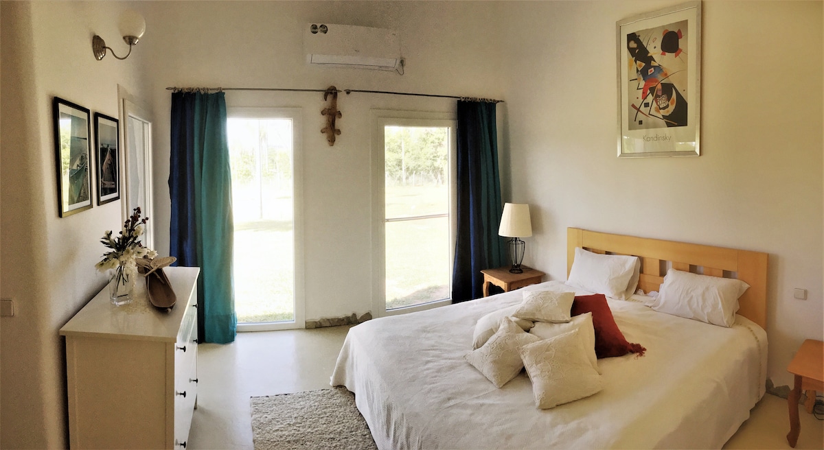 غرفة نوم في الطابق الأول