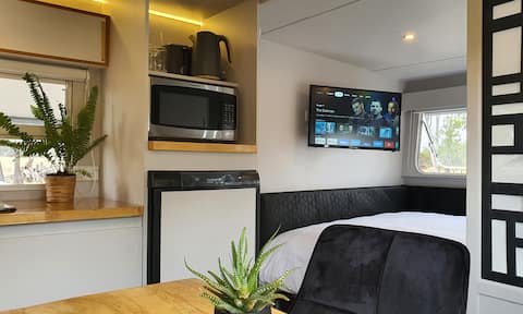 GlamVan Glamping - Grampians