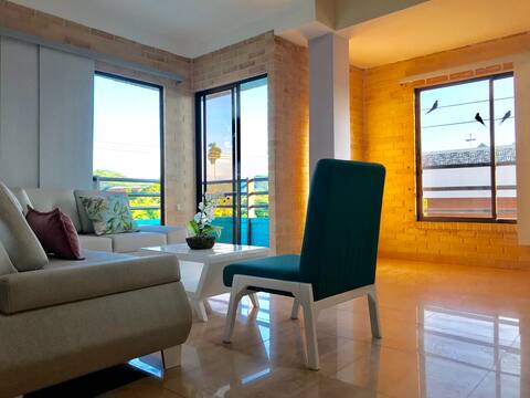Modern Apt with a view of the park !