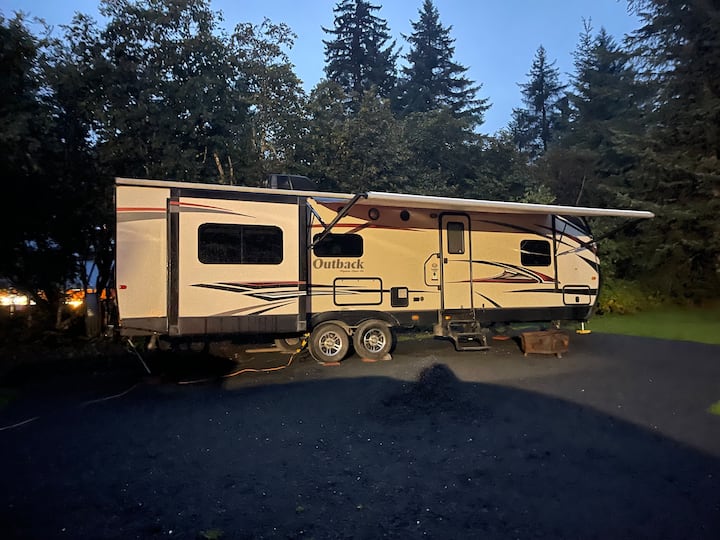 Camper AK Getaway Campers/RVs for Rent in Seward, Alaska, United