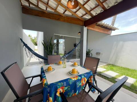 Casa em Mucuri, next to the beach, nova and air cond.