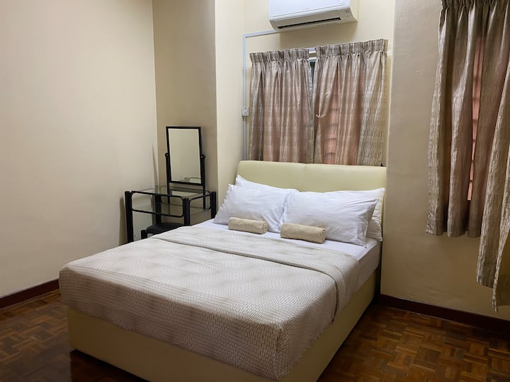 Master bedroom with air-cond