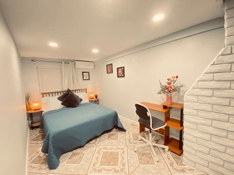 The Cozy 2 bedrooms Home