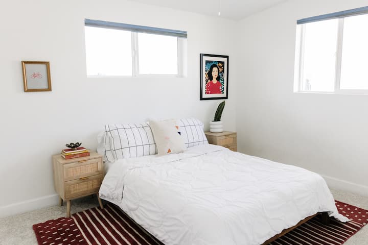 2e chambre avec lit complet et commentaires exceptionnels !